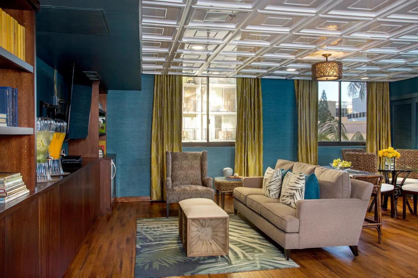Luxury Oceanfront 2 Bedroom Apartment At Waikiki Beach Tower Honolulu Bagian luar foto